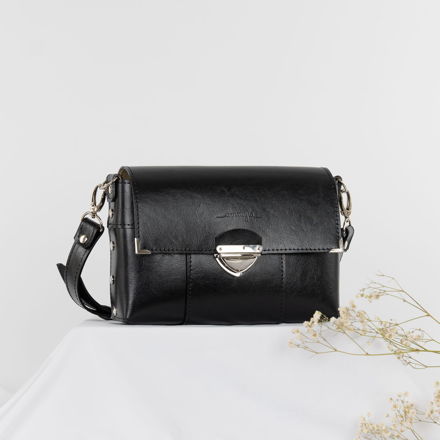 Kožená kabelka Triss (čierna)