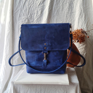 Kožený batoh Lara (crazy modrá)