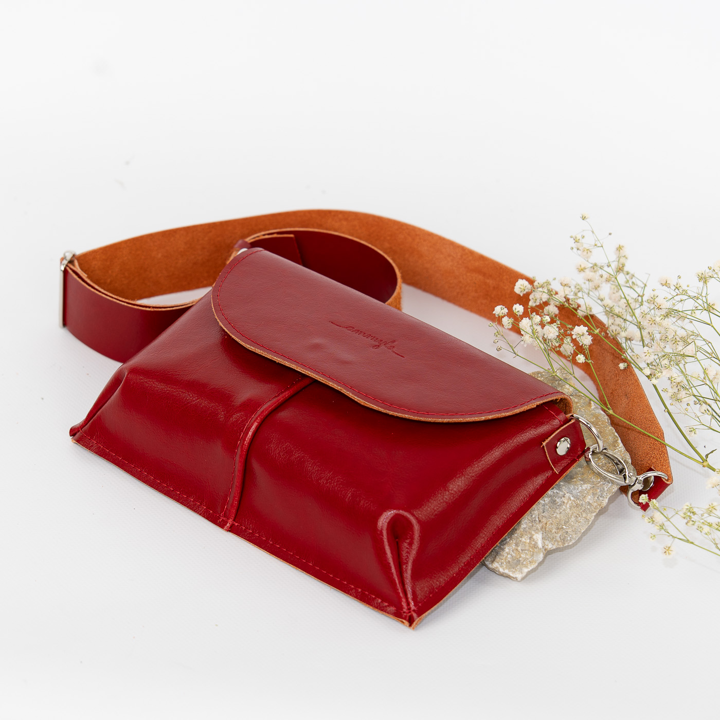 Kožená kabelka Ester Raw (ruby červená)