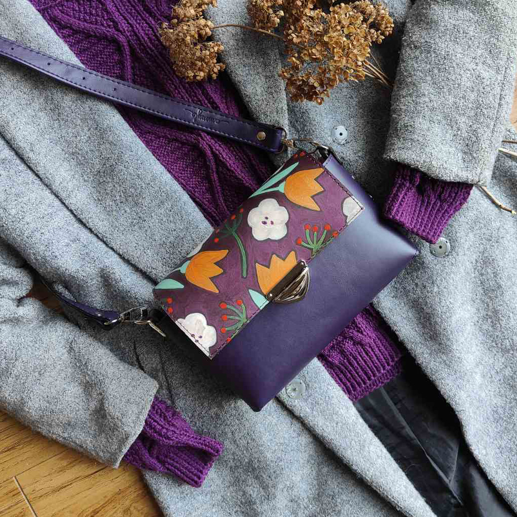 Kožená kabelka MidiMe Big (purple flowers)